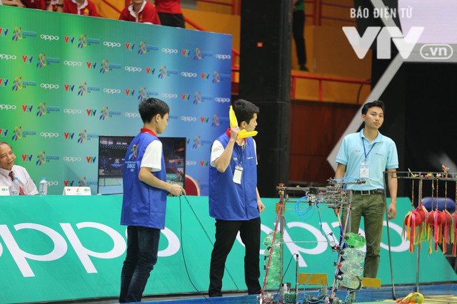 Robocon Việt Nam 2018: Nhiều kỷ lục được xác lập trong ngày thi đấu đầu tiên - Ảnh 25.